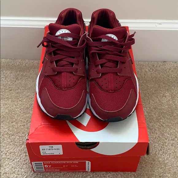 Nike Shoes - Nike Huarache